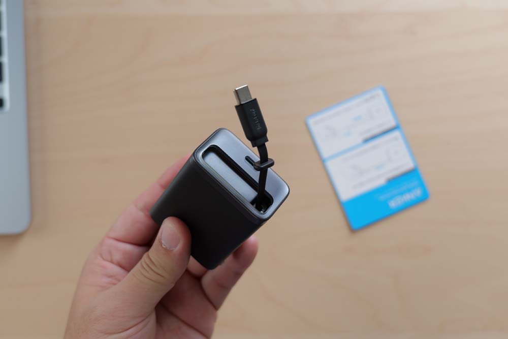 Anker Nano Charger 35W巻き取り式充電器のサイズ感