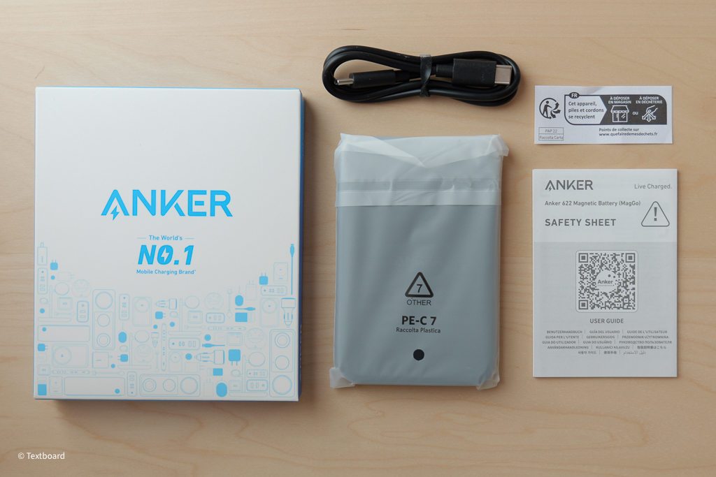 Anker 622 Magnetic Battery (MagGo) アップグレード版の同梱物　USB-Cケーブル60cm 注意書