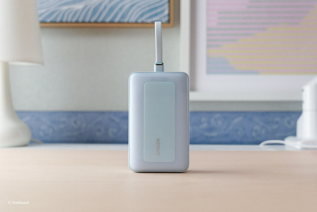 Anker Zolo Power Bank 20000mAh, 30W, Built-In USB-Cケーブル